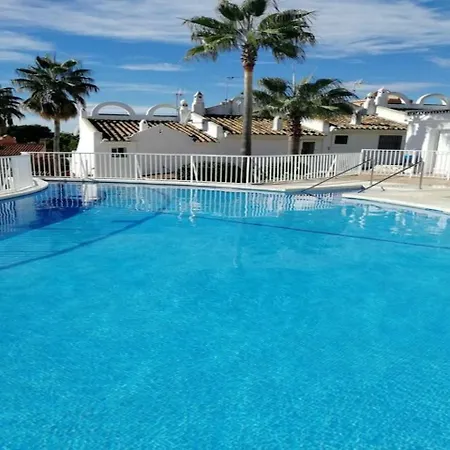 Sunny And Spacious With Own Entrance To Pool * Marbella