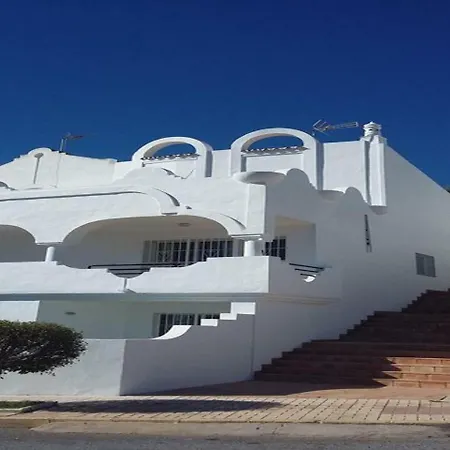 Sunny And Spacious With Own Entrance To Pool Marbella