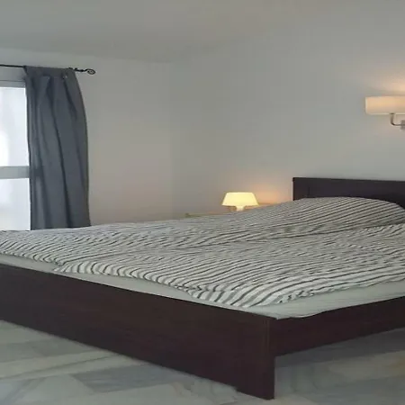 Holiday home Sunny And Spacious With Own Entrance To Pool Marbella