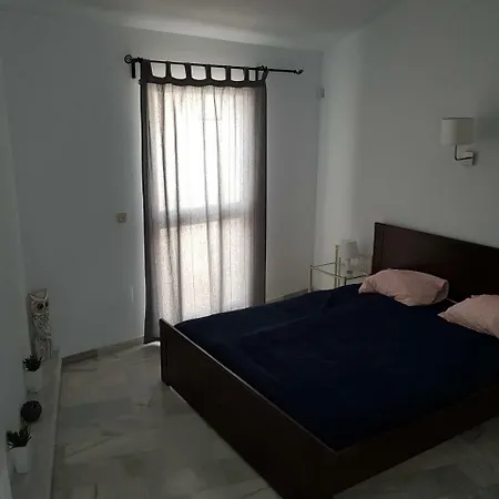Holiday home Sunny And Spacious With Own Entrance To Pool Marbella